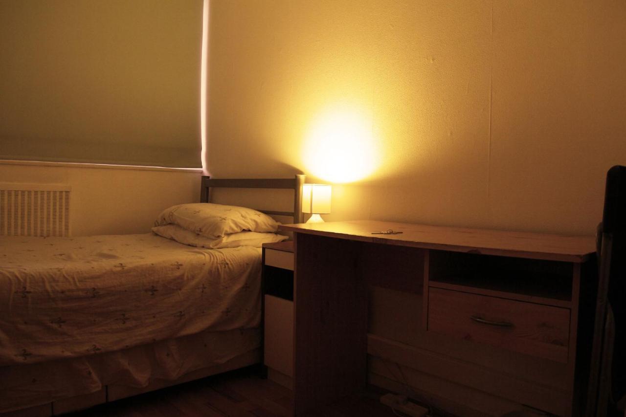 Elephant & Castle - Zone 2 - Private Rooms - Shared Bathroom London Exteriör bild
