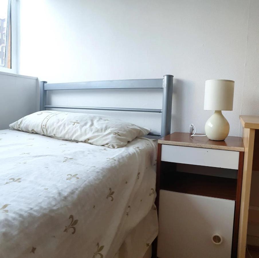 Elephant & Castle - Zone 2 - Private Rooms - Shared Bathroom London Exteriör bild