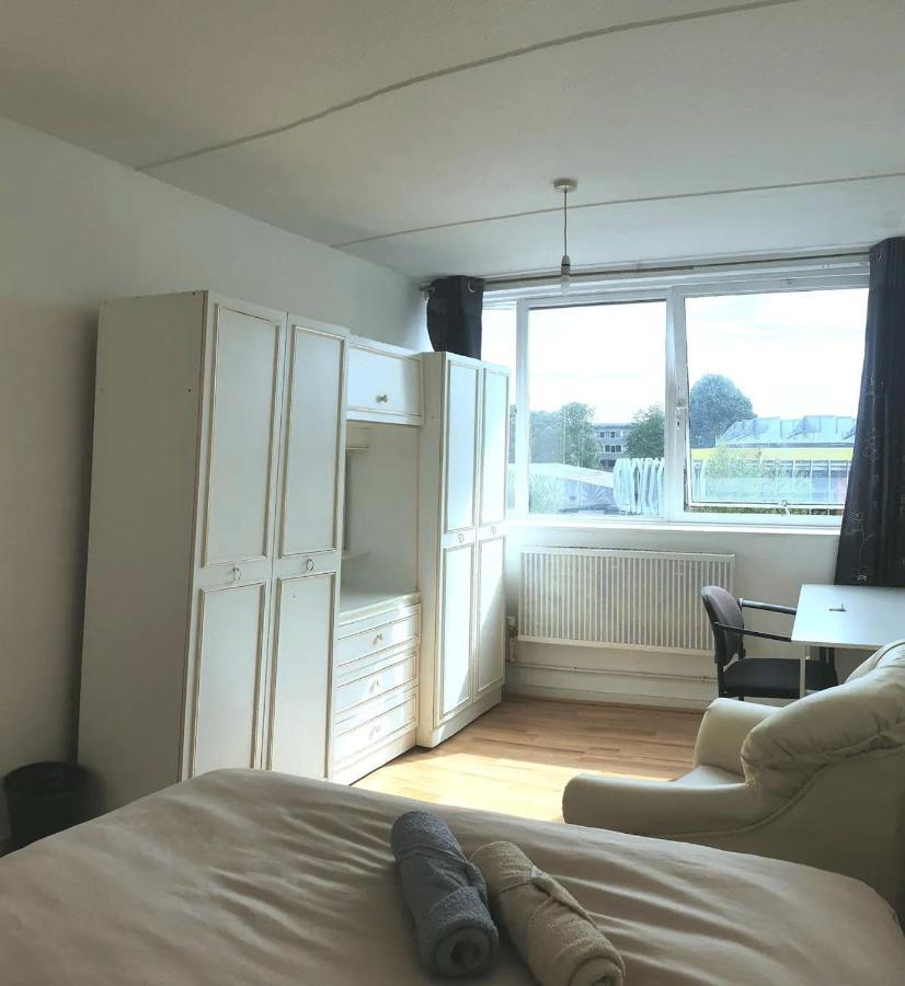 Elephant & Castle - Zone 2 - Private Rooms - Shared Bathroom London Exteriör bild